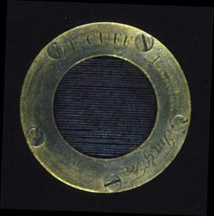 Micrometer with a fine silver-wire lattice
