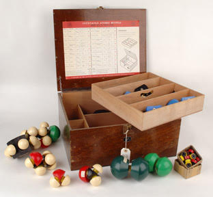 Set of space-filling atomic models